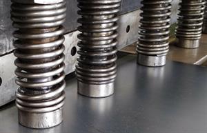 LAM. HARDOX 450 30/10 SOLO TAGLIO MISURA STANDARD